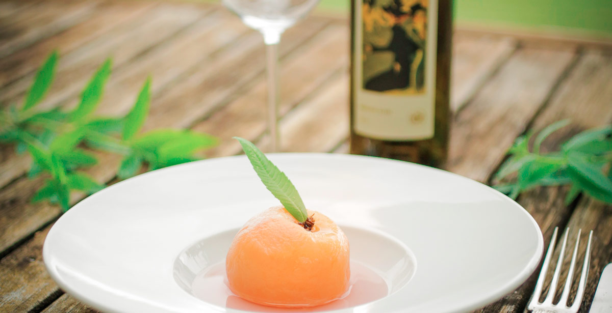 RECIPE – POACHED PEACH WITH WHITE WINE